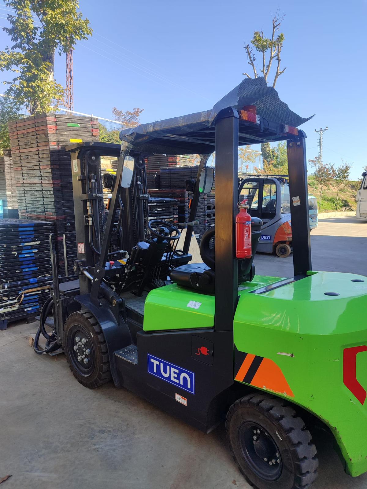 TUEN MARKA 3.5 TON LİTYUM BATARYA 400 AH  8 SAAT SÜREKLİ ÇALIŞMA