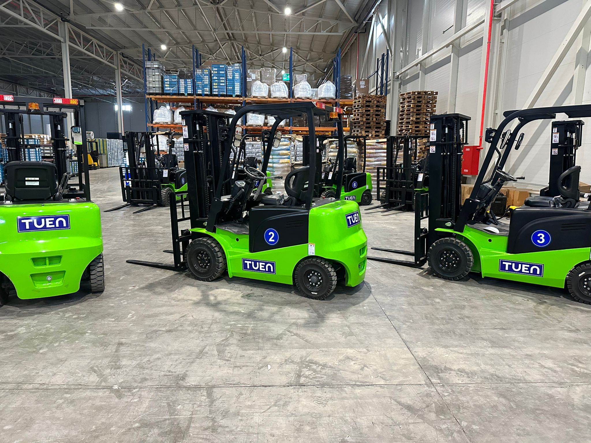 TUEN MARKA 2 TON LİTYUM BATARYA 230 AH  4 SAAT SÜREKLİ ÇALIŞMA