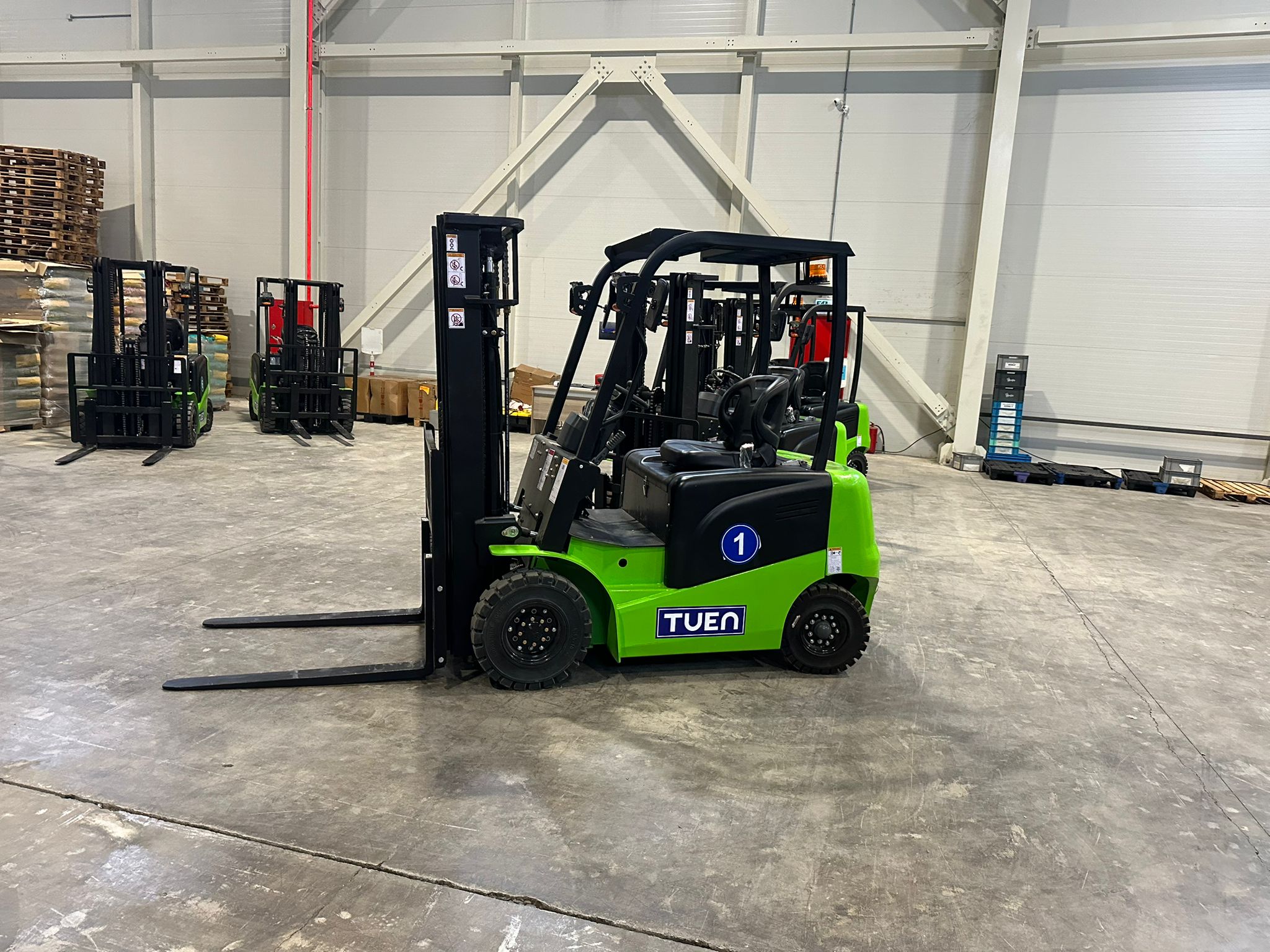 TUEN MARKA 2 TON LİTYUM BATARYA 230 AH  4 SAAT SÜREKLİ ÇALIŞMA